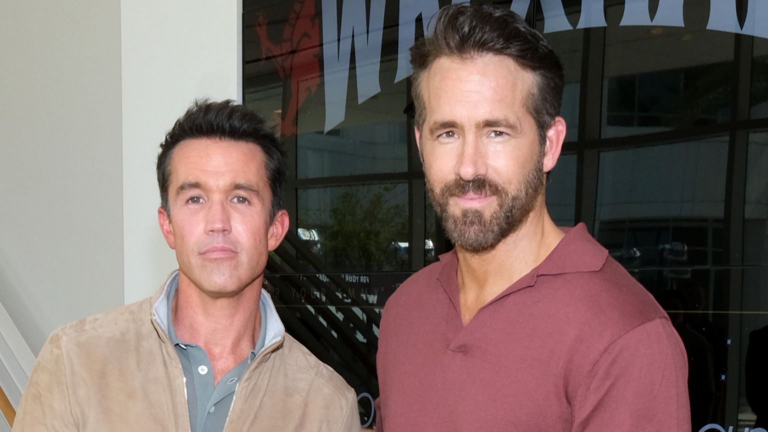 Rob McElhenney Ryan Reynolds Wrexham