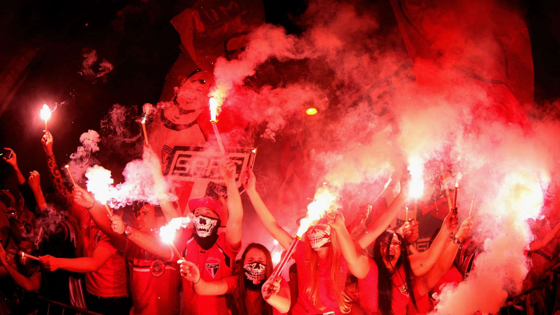 Hinchas Sao Paulo vs Atlético Nacional Copa Libertadores semifinal ida