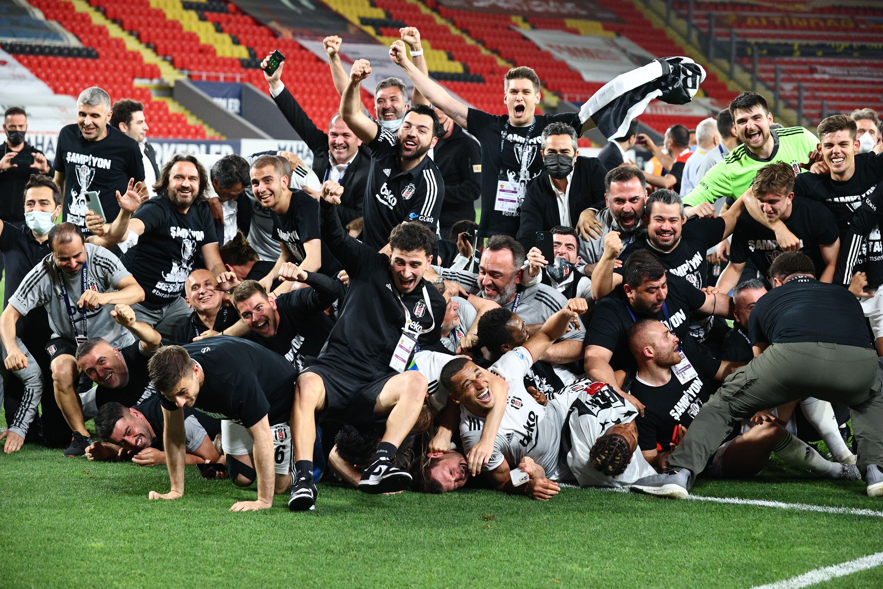 Goztepe vs Besiktas. 05.16.2021