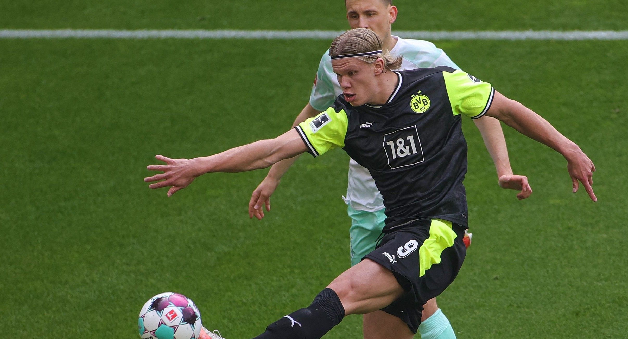 HAALAND BVB BREMEN 18042021