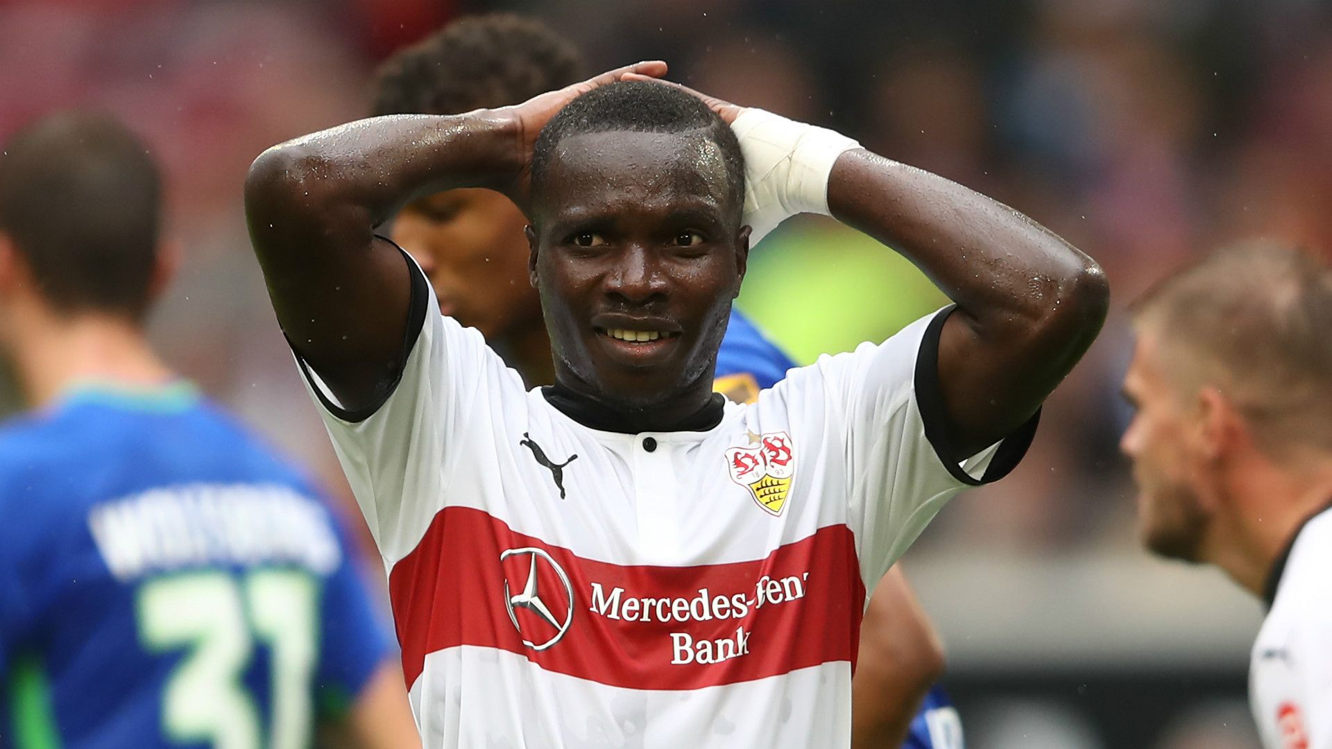 CHADRAC AKOLO STUTTGART GERMAN BUNDESLIGA 16092017