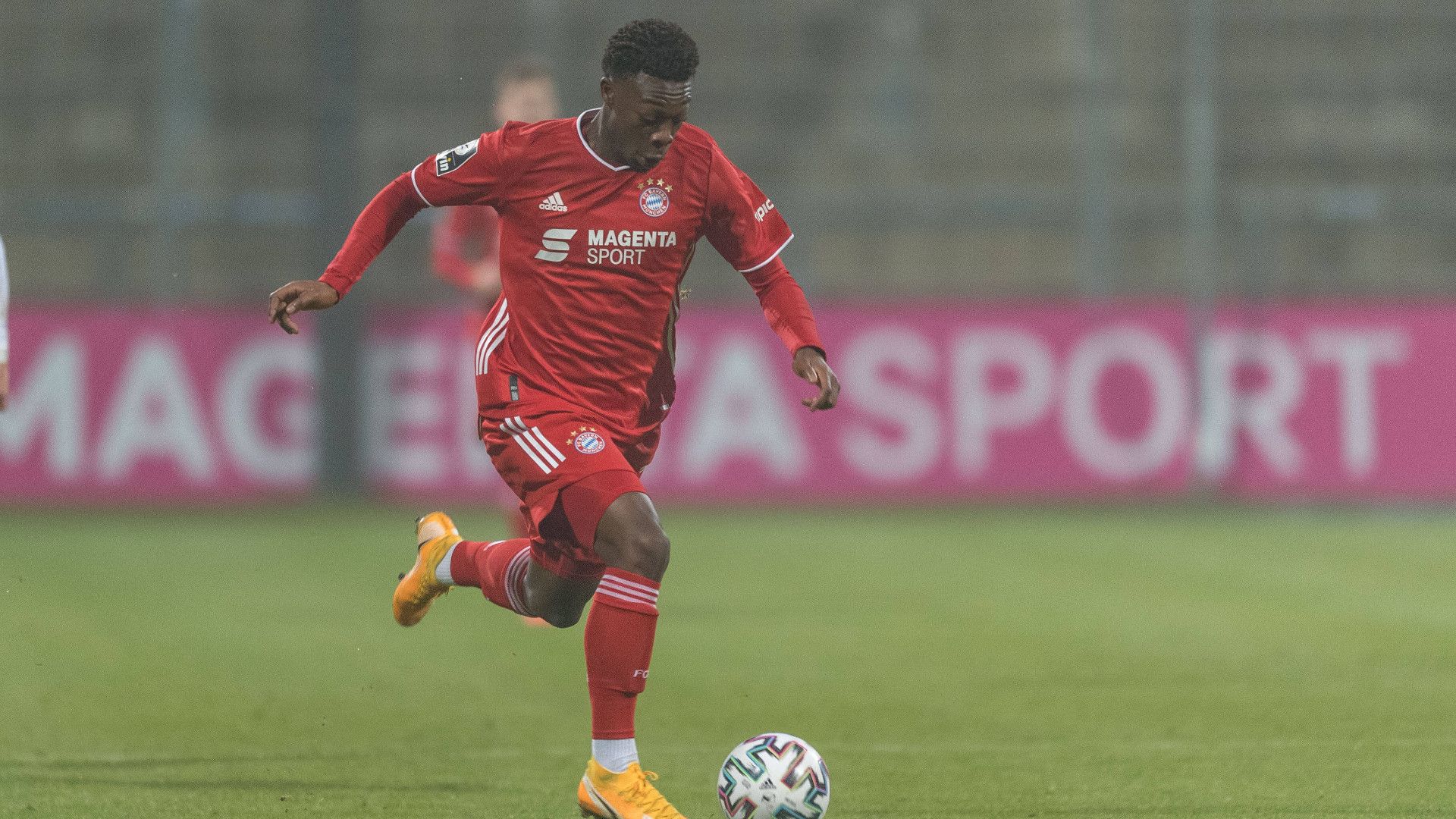 Christopher Scott_FC Bayern_3.Liga_25112020_Passion2Press