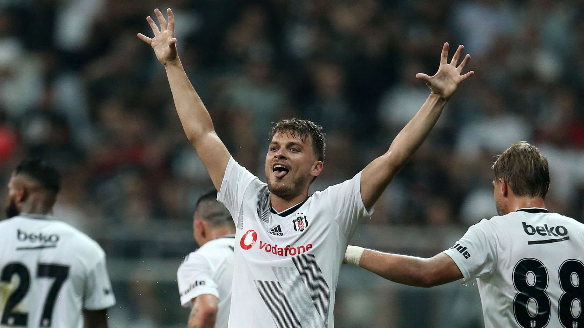 ademljajic-besiktas-goztepe-sevinc_AA_23082019