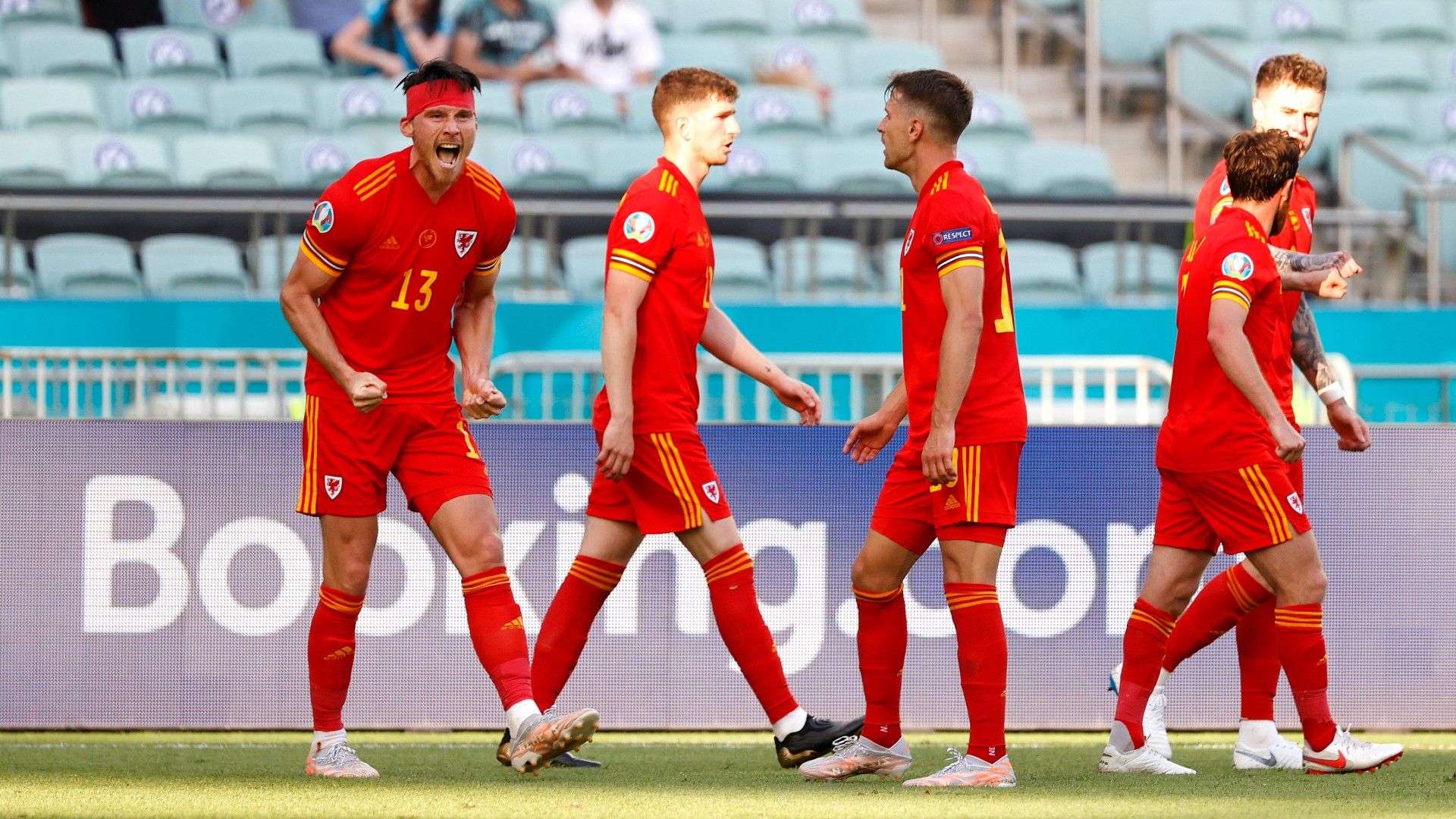 Kieffer Moore Wales Euro 2020