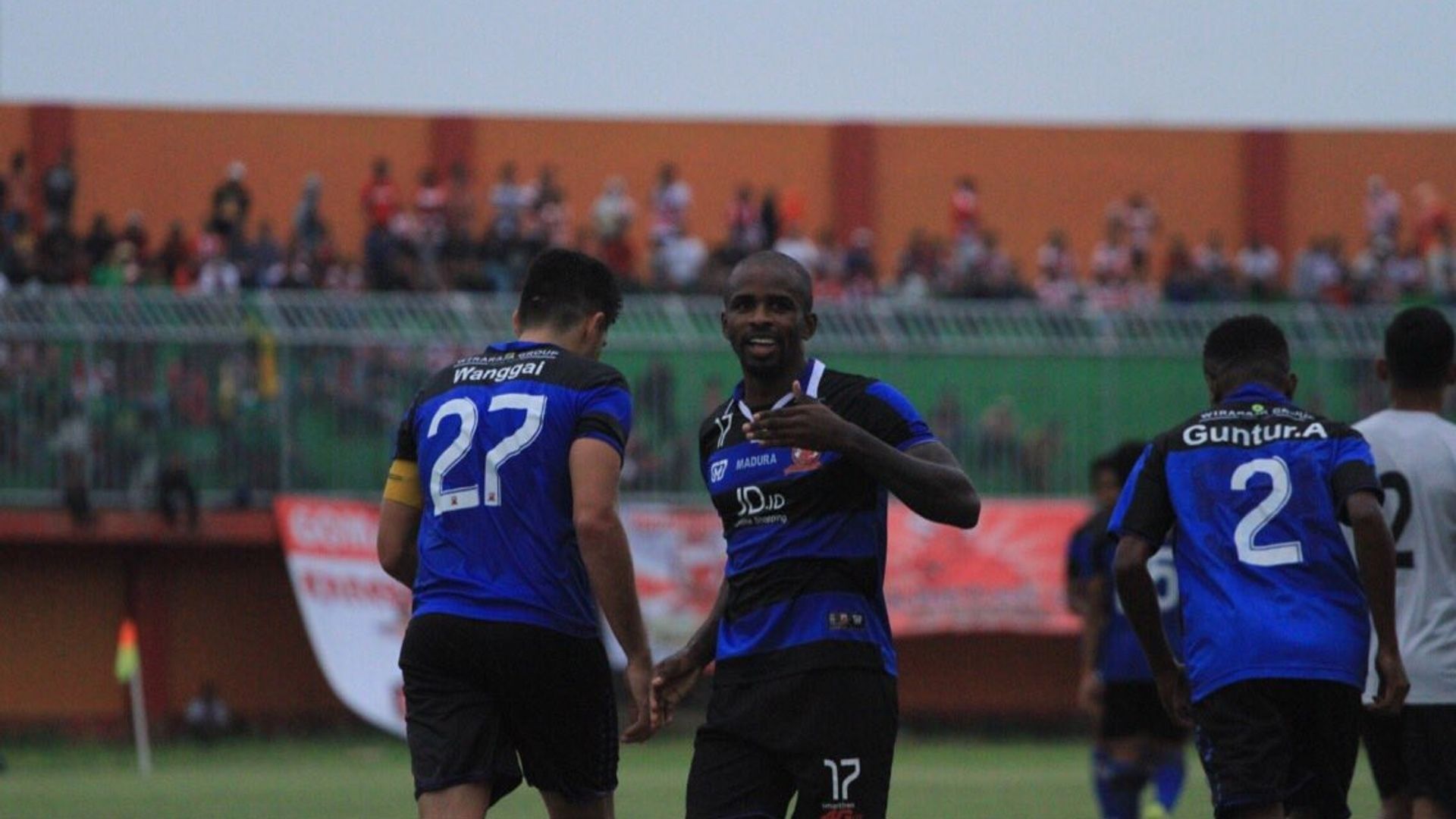 Greg Nwokolo - Madura United