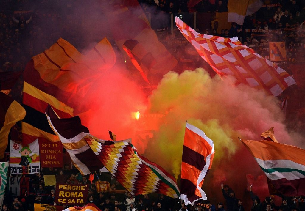 Un'immagine della tifoseria giallorossa