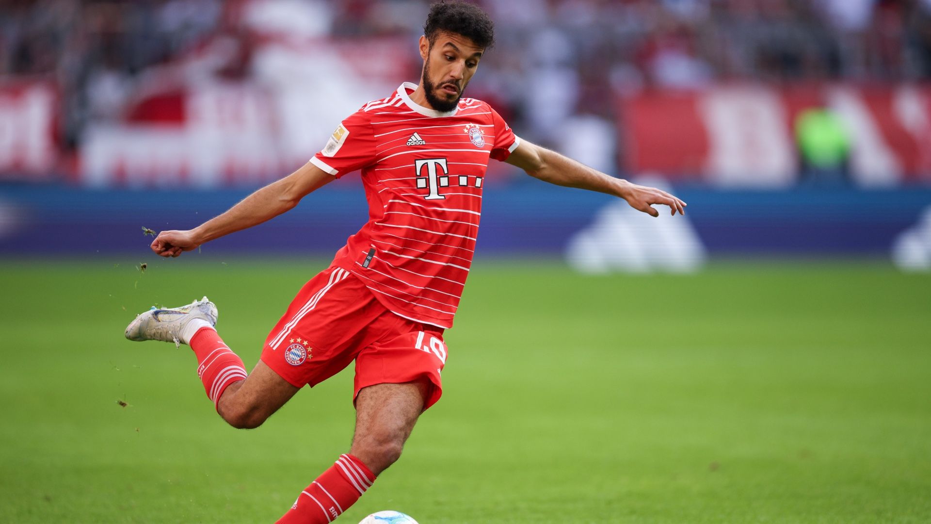 Moussair Mazraoui FC Bayern 2022