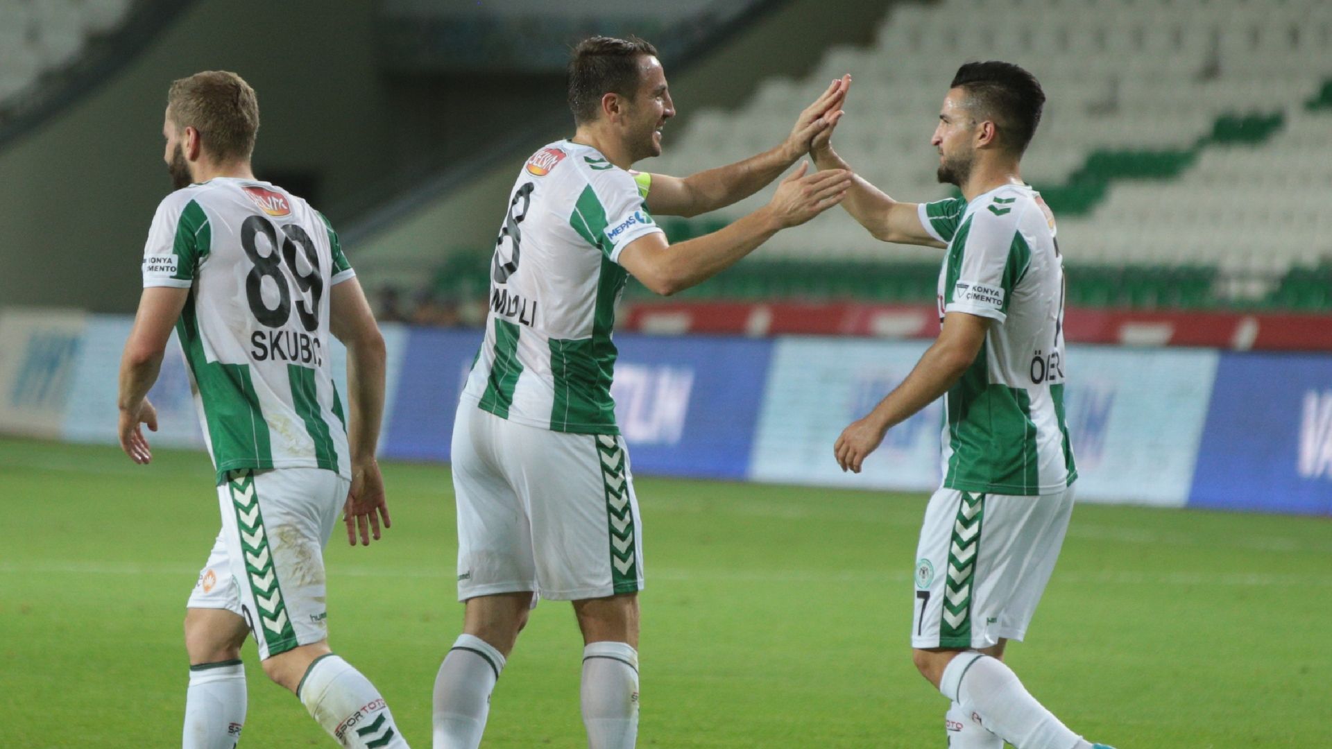 Atiker Konyaspor goal celebration 2182017