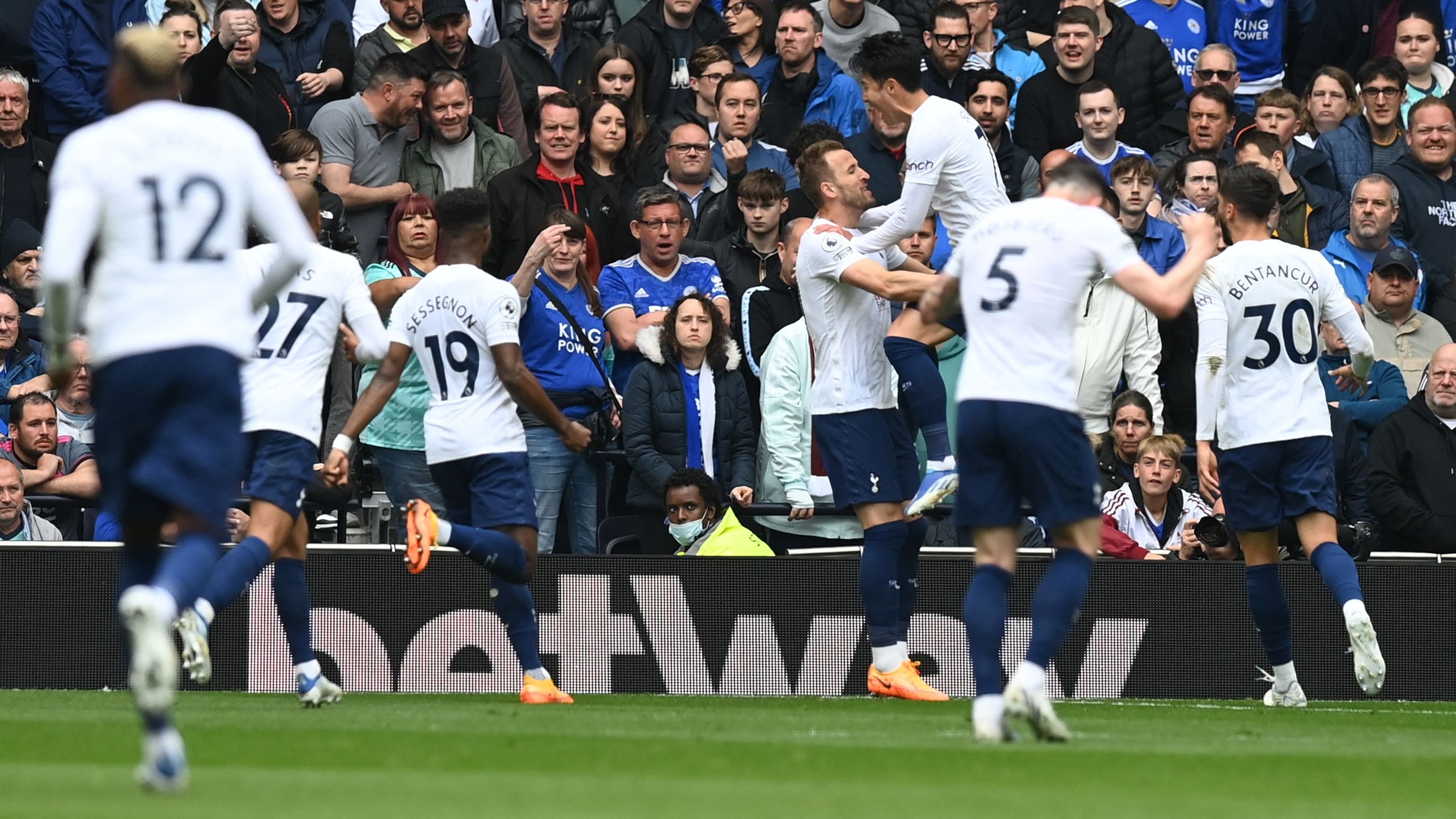 Harry Kane & Son Heung-min - Tottenham Hotspur v Leicester City : 2022