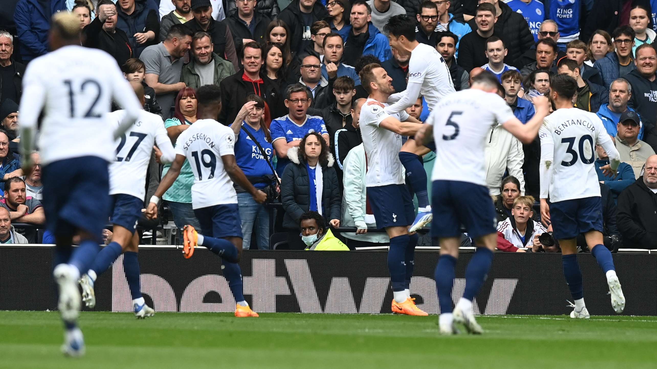 Harry Kane & Son Heung-min - Tottenham Hotspur v Leicester City : 2022