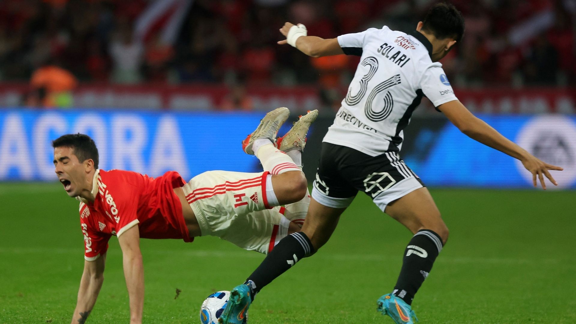 050722 Internacional Colo Colo Carlos De Pena Pablo Solari