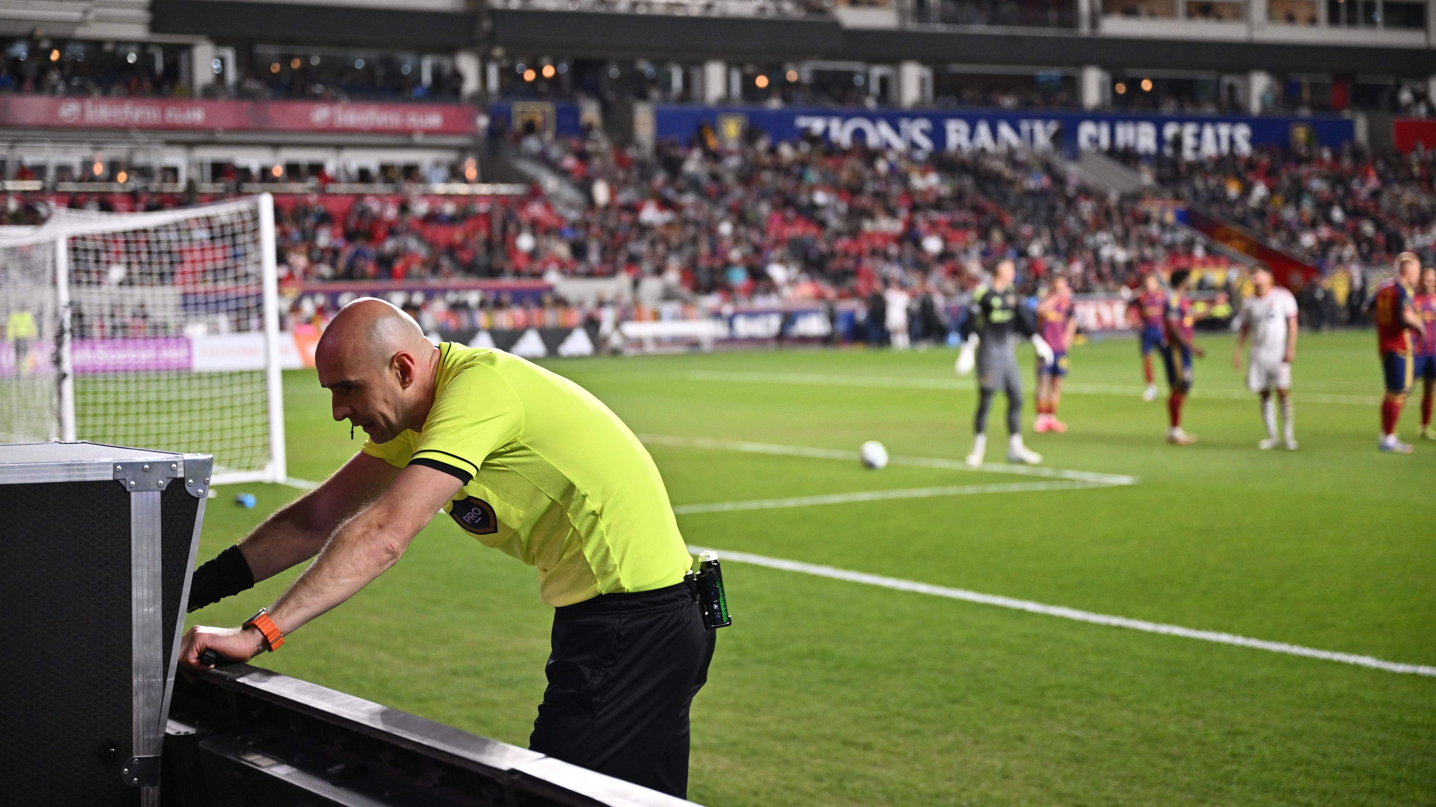 MLS VAR 