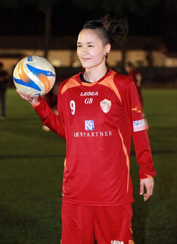 Riana Nainggolan - Roma