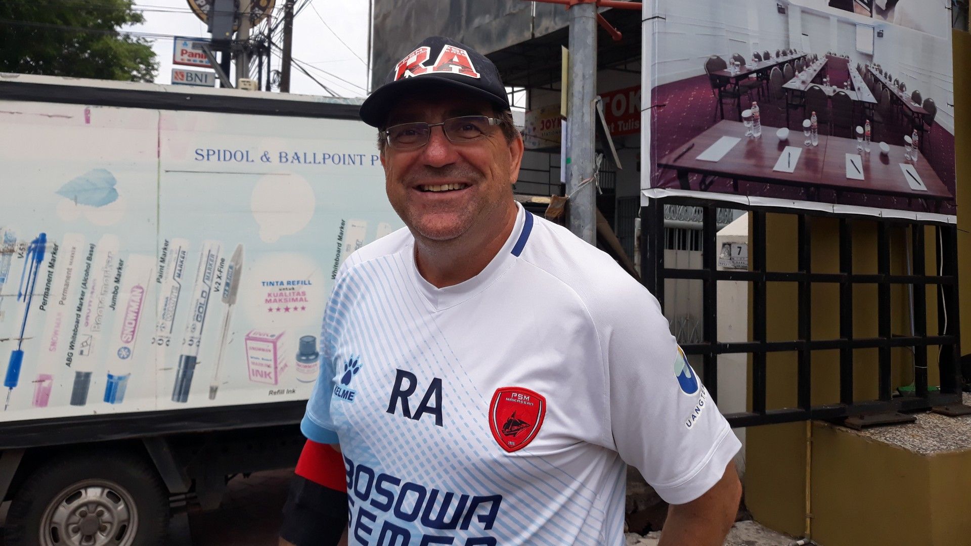 Robert Rene Alberts Pelatih PSM Makassar