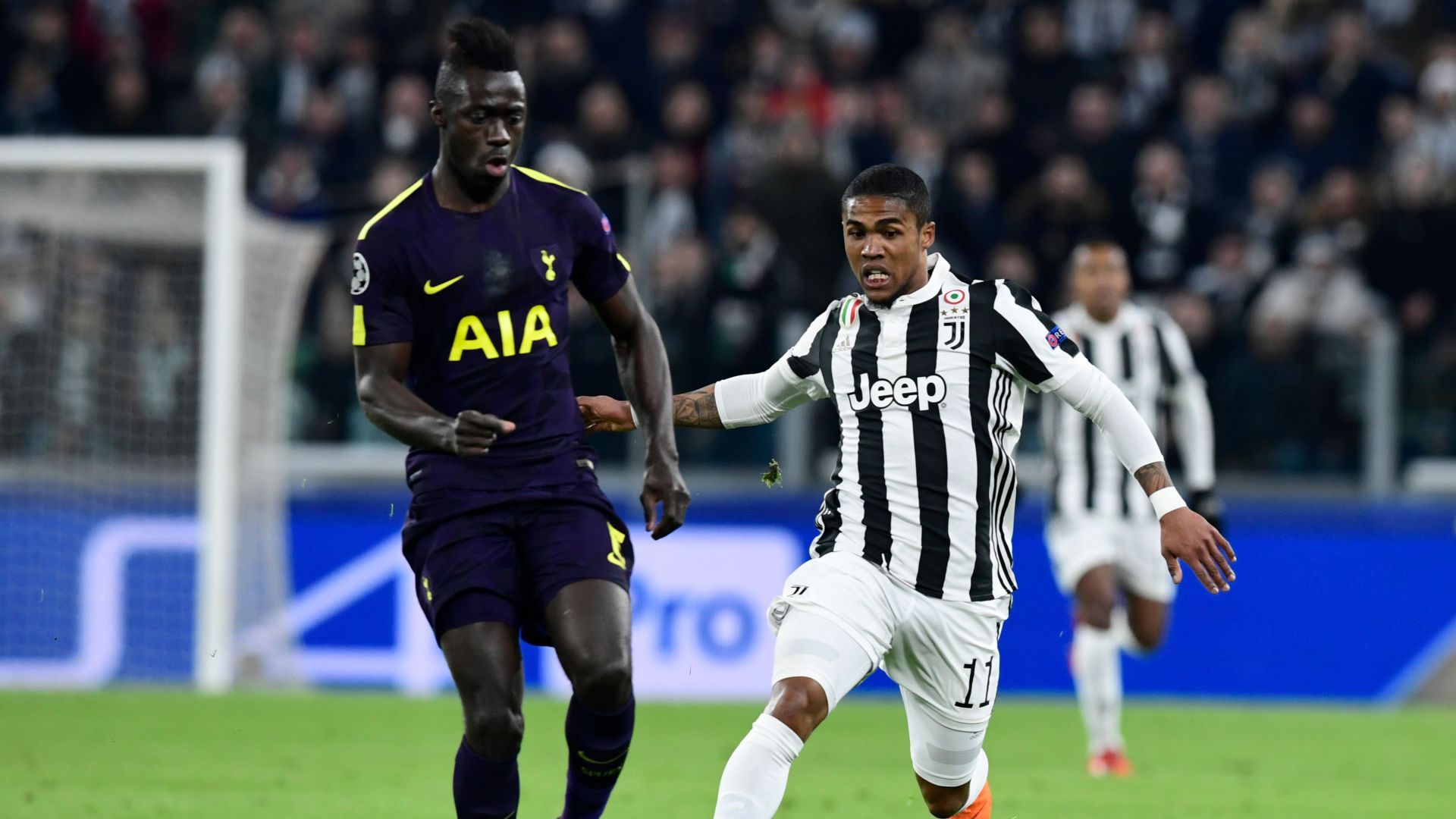 Douglas Costa Serge Aurier Juventus Tottenham