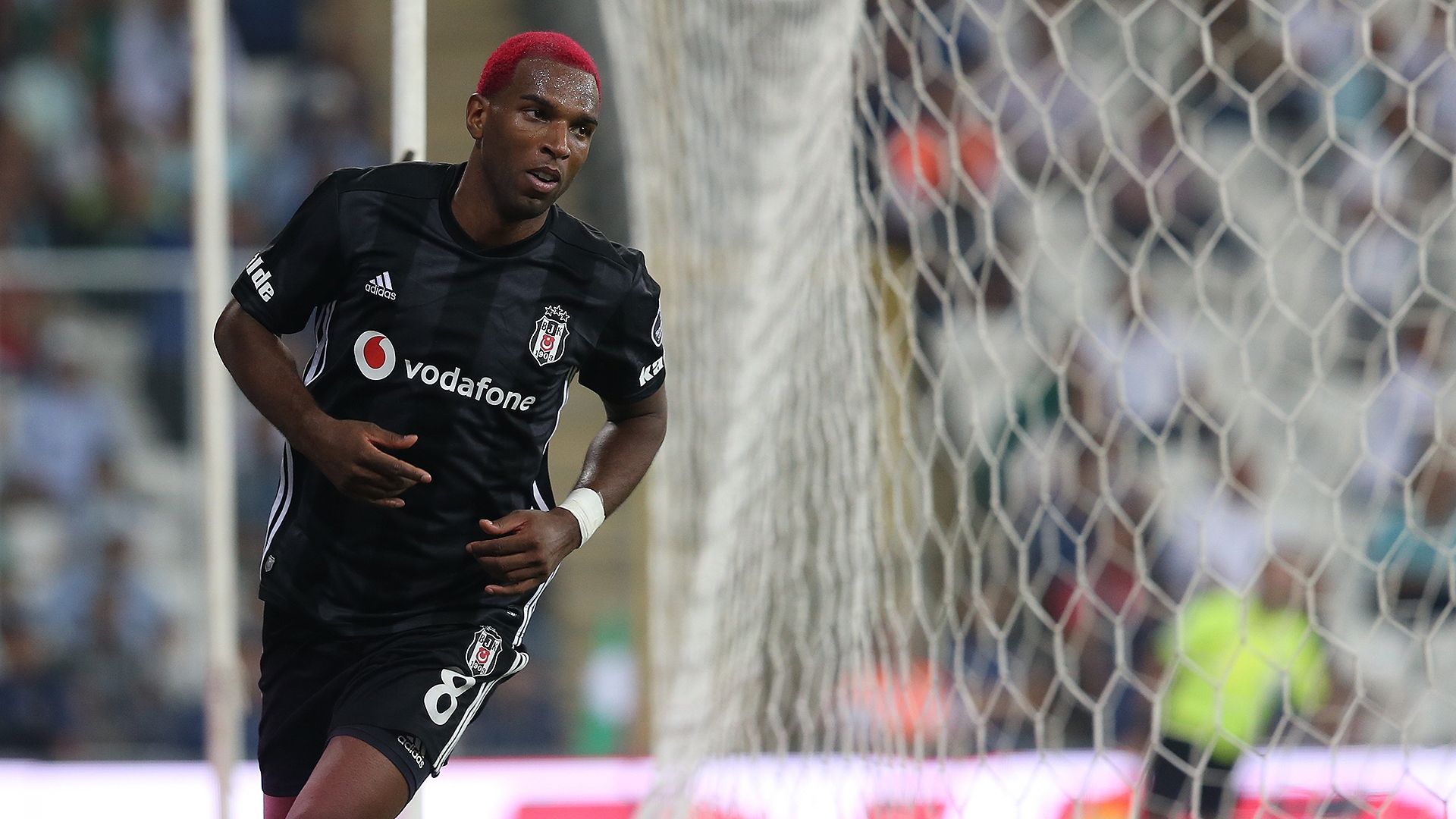 Ryan Babel goal celebration Besiktas  Bursaspor 09022018