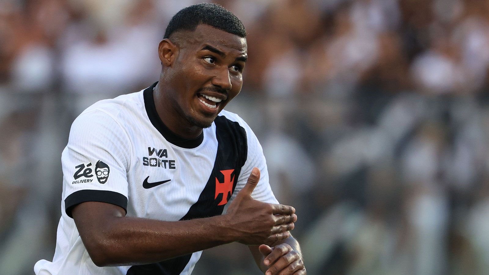 Le BVB et le Bayer seraient en lice pour recruter un défenseur redoutable devant le but