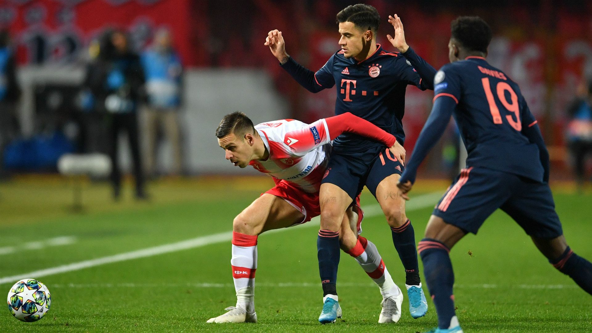 MARKO GOBELJIC RED STAR PHILIPPE COUTINHO BAYERN MÜNCHEN CHAMPIONS LEAGUE 26112019