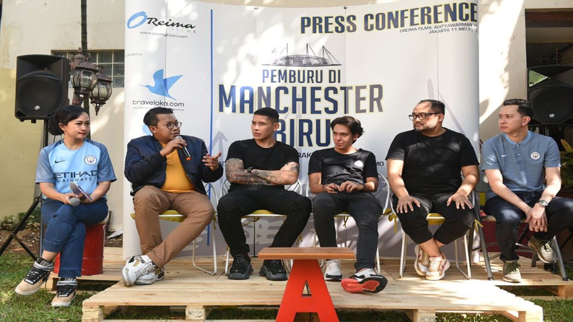 Preskon Film Pemburu di Manchester Biru