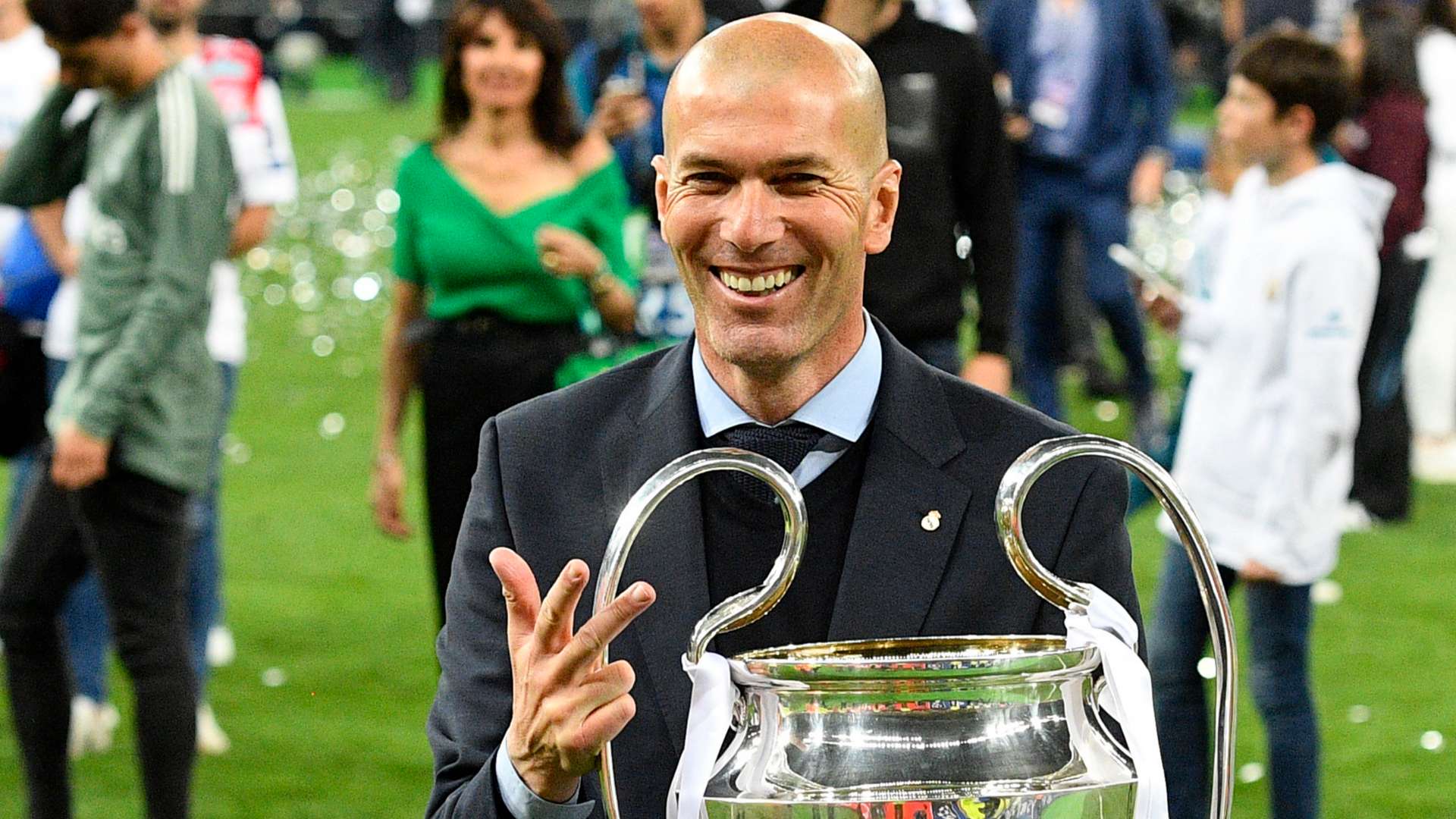 Bayern Munich have their man! Zinedine Zidane close to taking over in  Bavaria with deal 'practically done' as Frenchman makes early transfer  demands | Goal.com