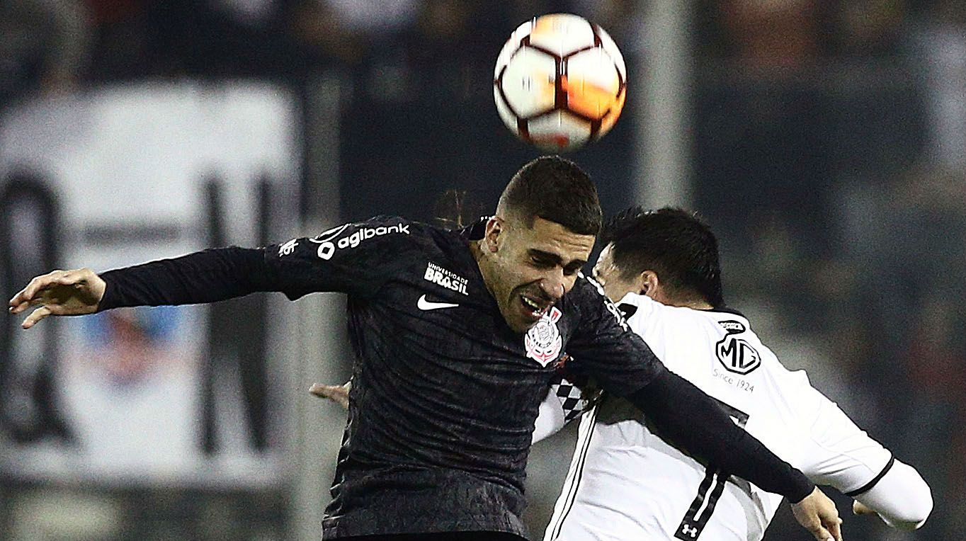 Gabriel foi expulso na derrota do Corinthians