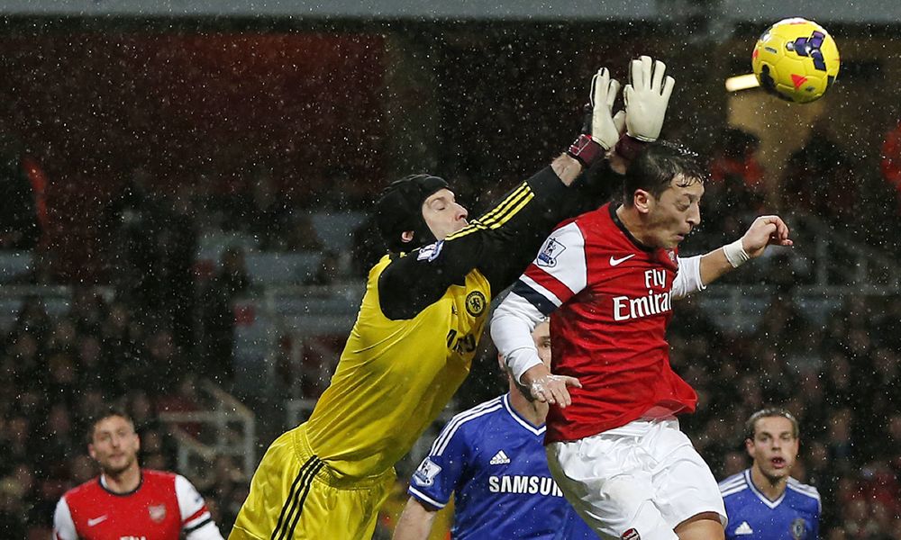 Petr Cech Mesut Ozil Arsenal Chelsea English Premier League 12242014
