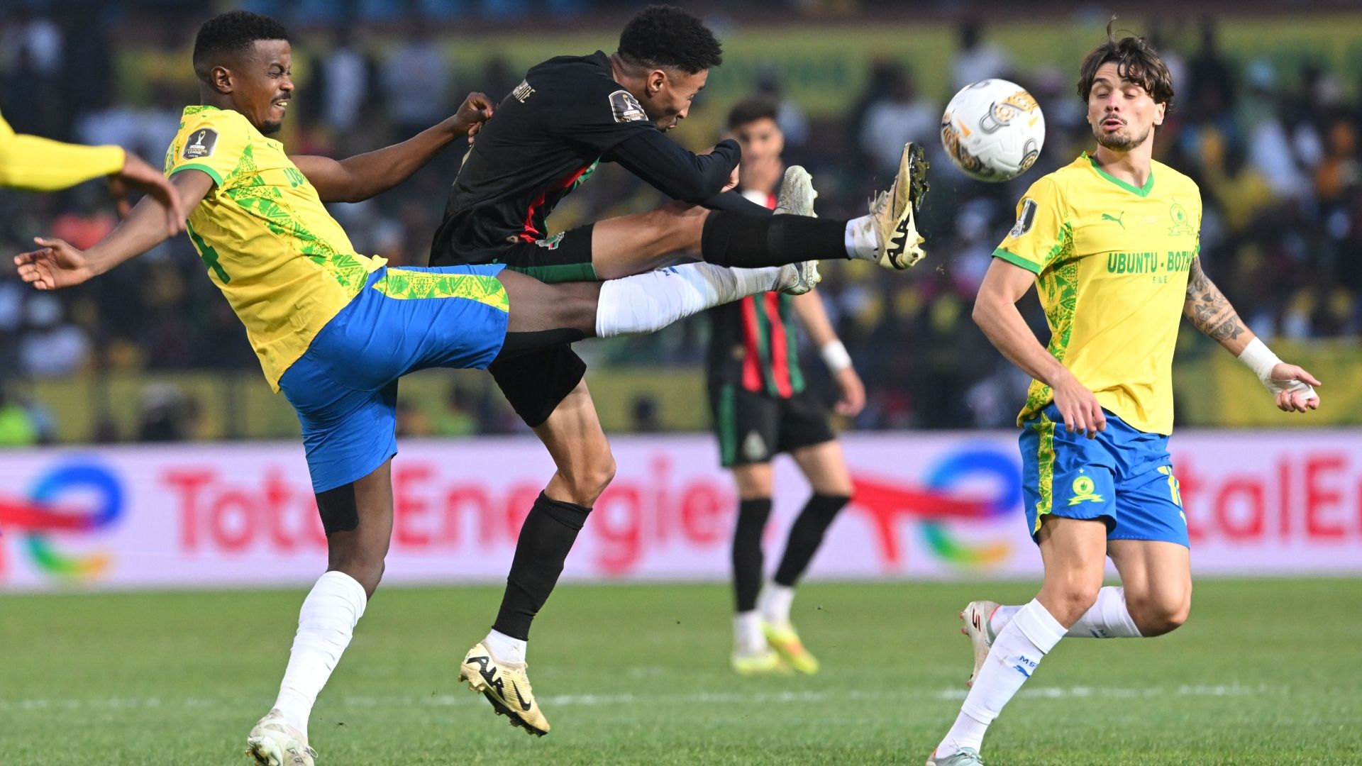 Teboho Mokoena Mamelodi Sundowns Khalid Ait Ouarkhane AS FAR