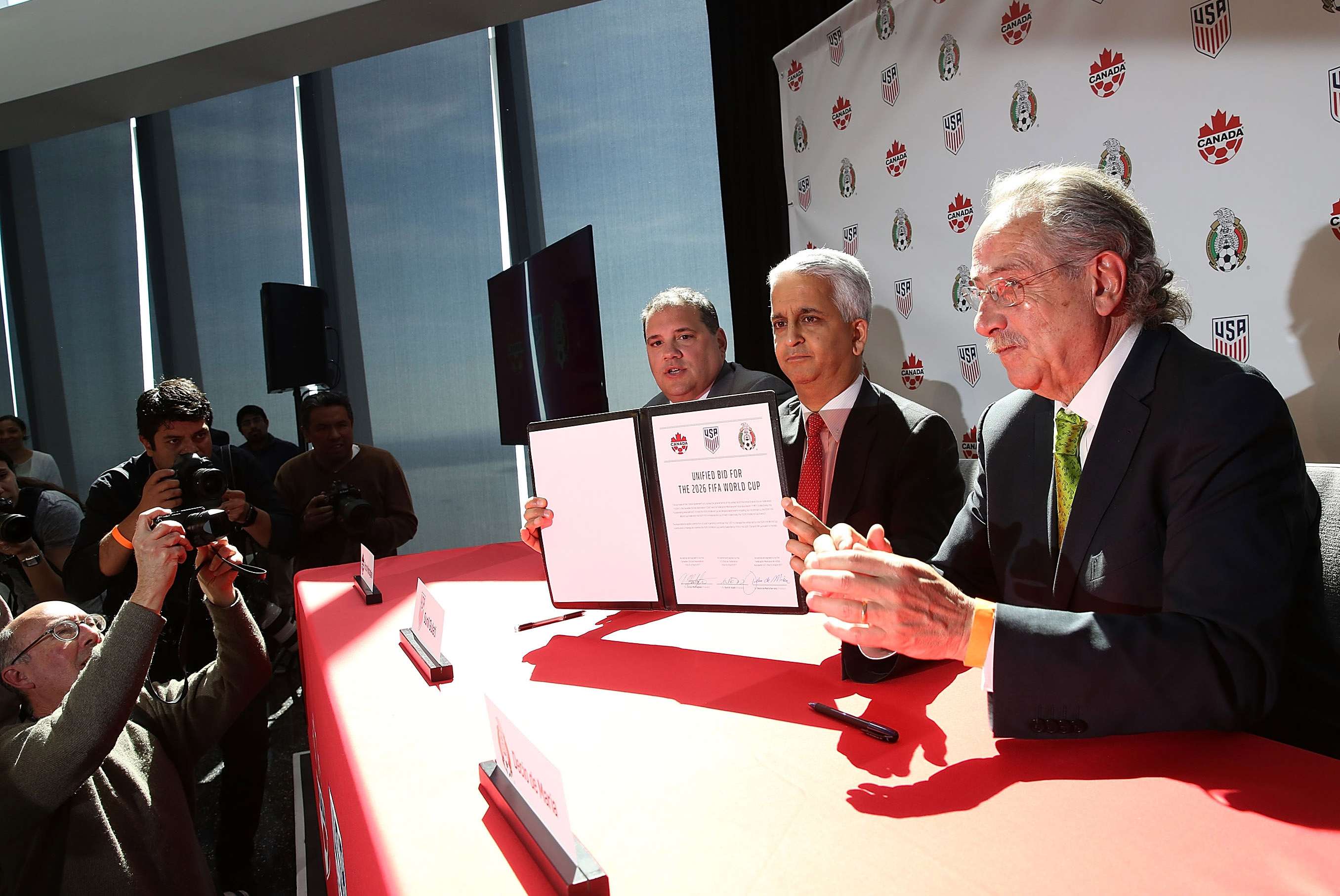 Sunil Gulati, Victor Montagliani, Decio De Maria, 041017
