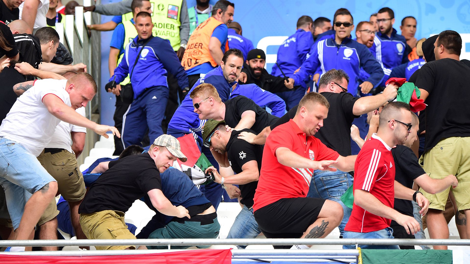 Hungary fans fighting
