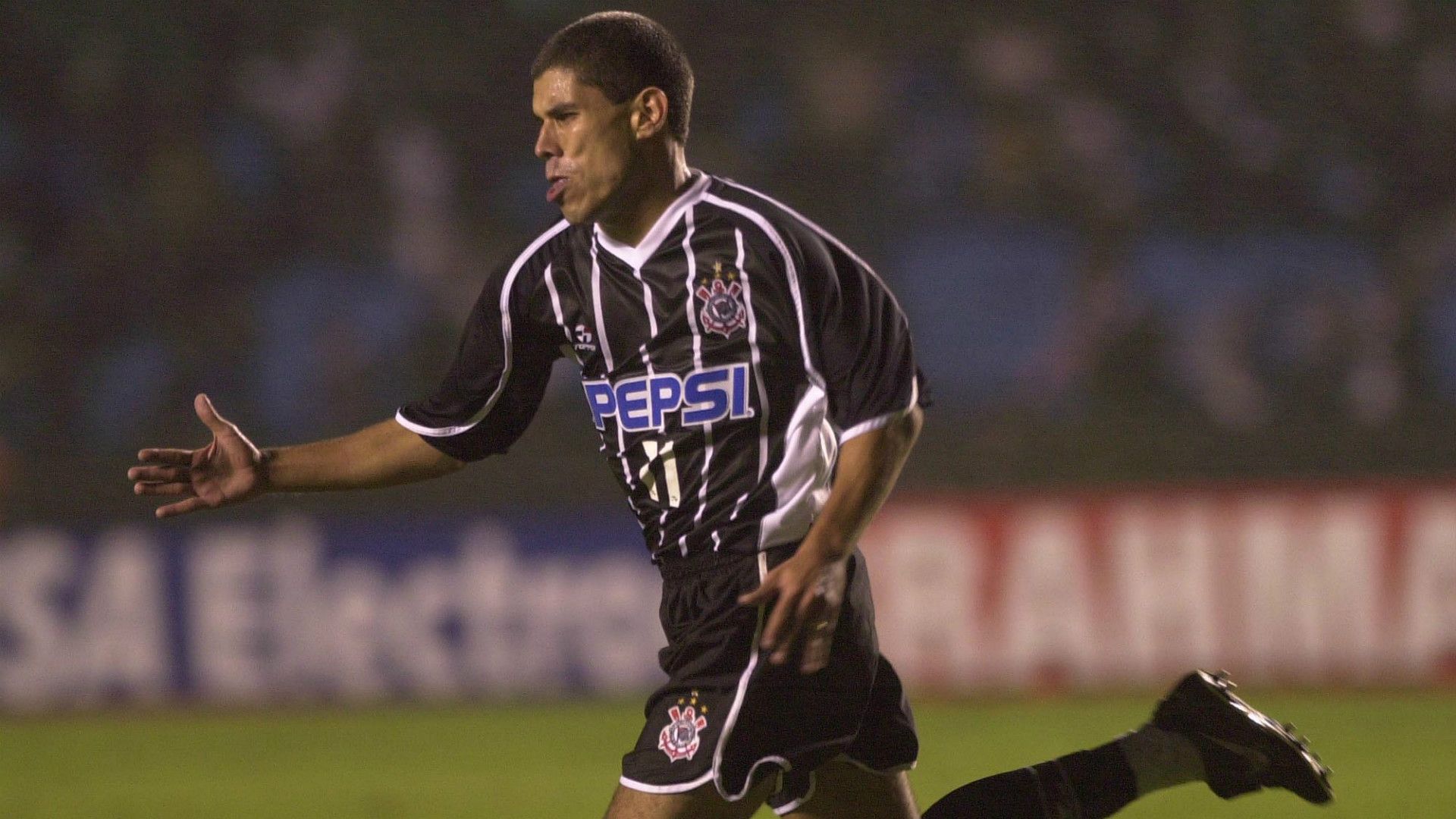Ricardinho - Corinthians x Santos 2001