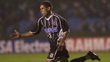Ricardinho - Corinthians x Santos 2001