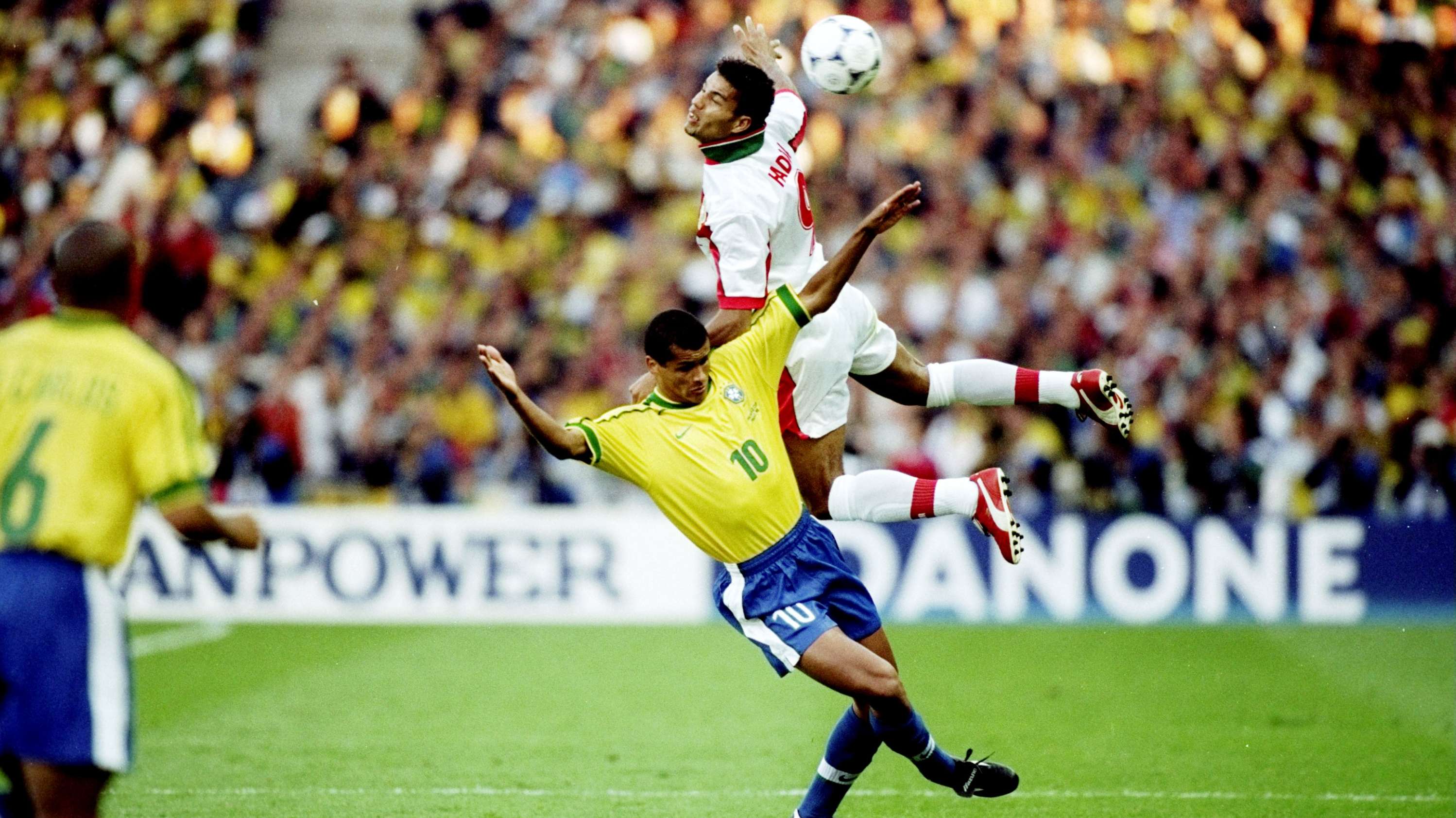 Rivaldo, Abdeljalil Hadda, Brazil x Morocco 1998