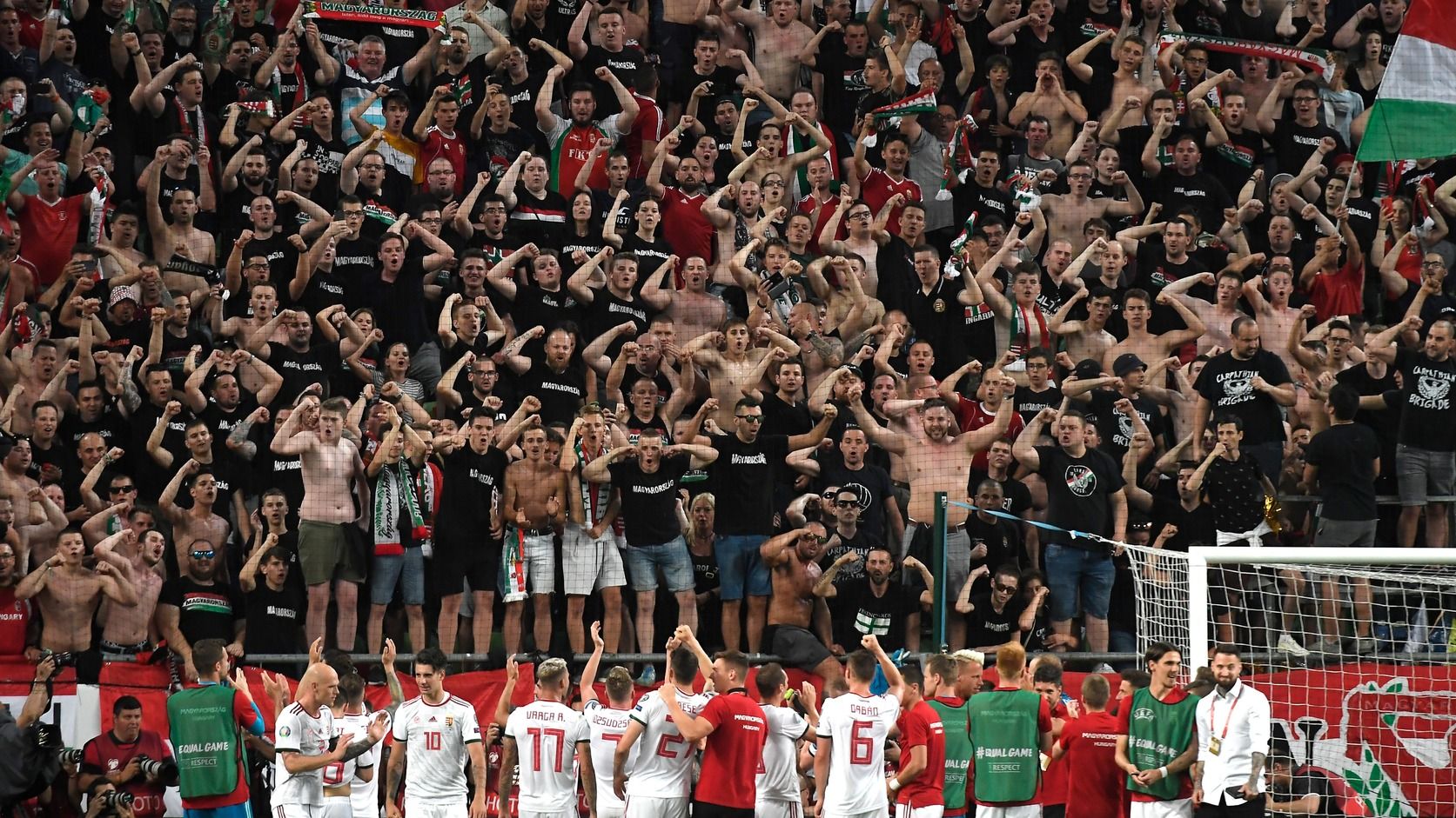 Magyarország-Szlovákia szurkolók