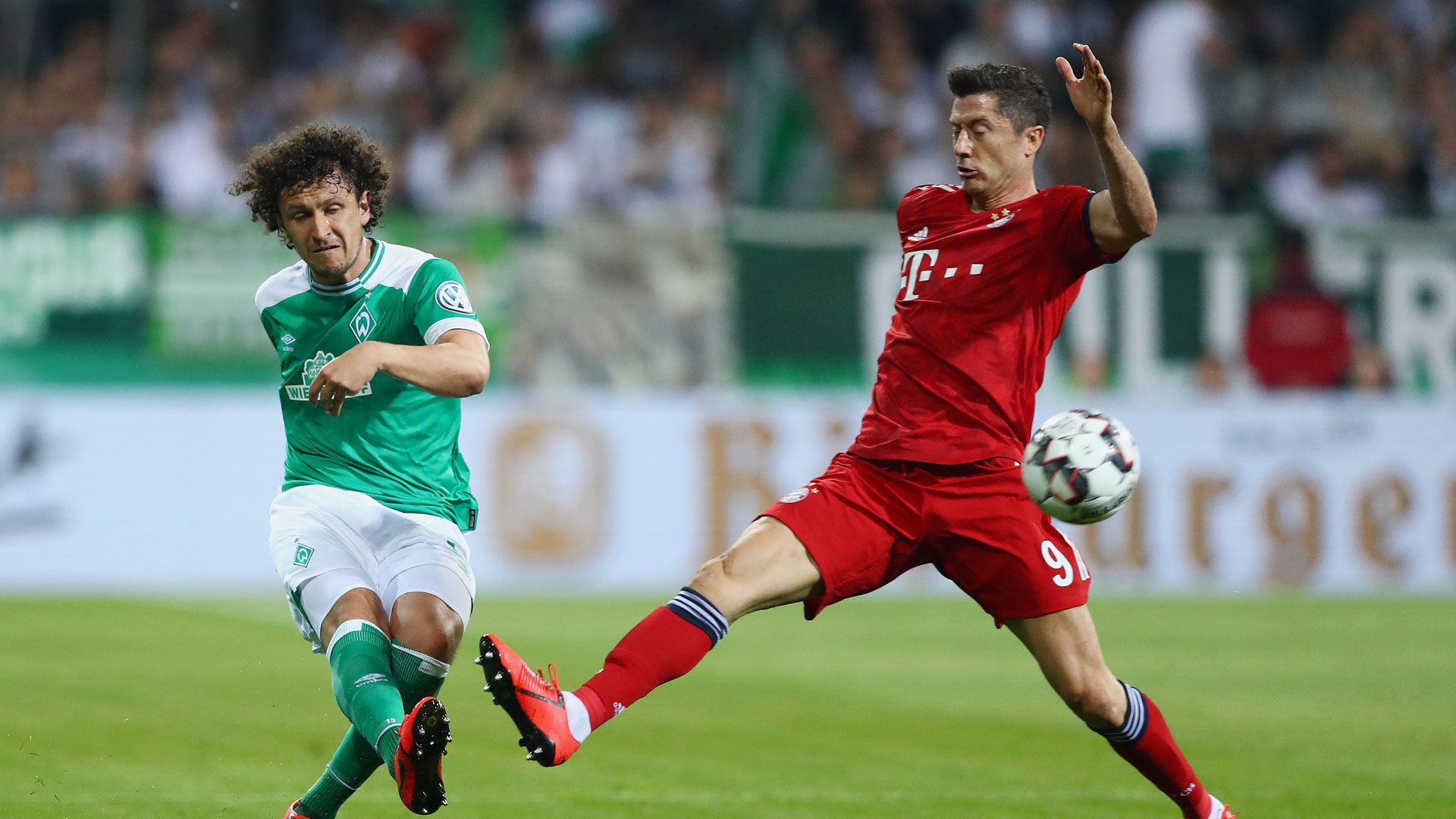 Veljkovic Robert Lewandowski Werder Bremen FC Bayern München DFB-Pokal 24042019