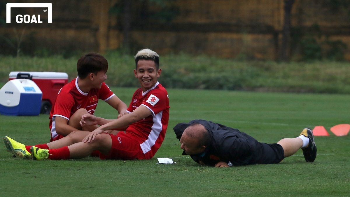 ĐT Việt Nam tập chiều 11/10