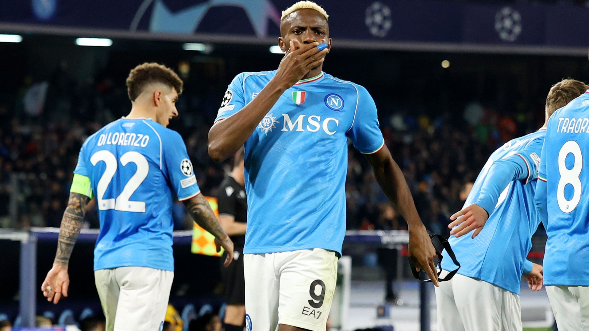 Osimhen esultanza Napoli Barcellona Champions League