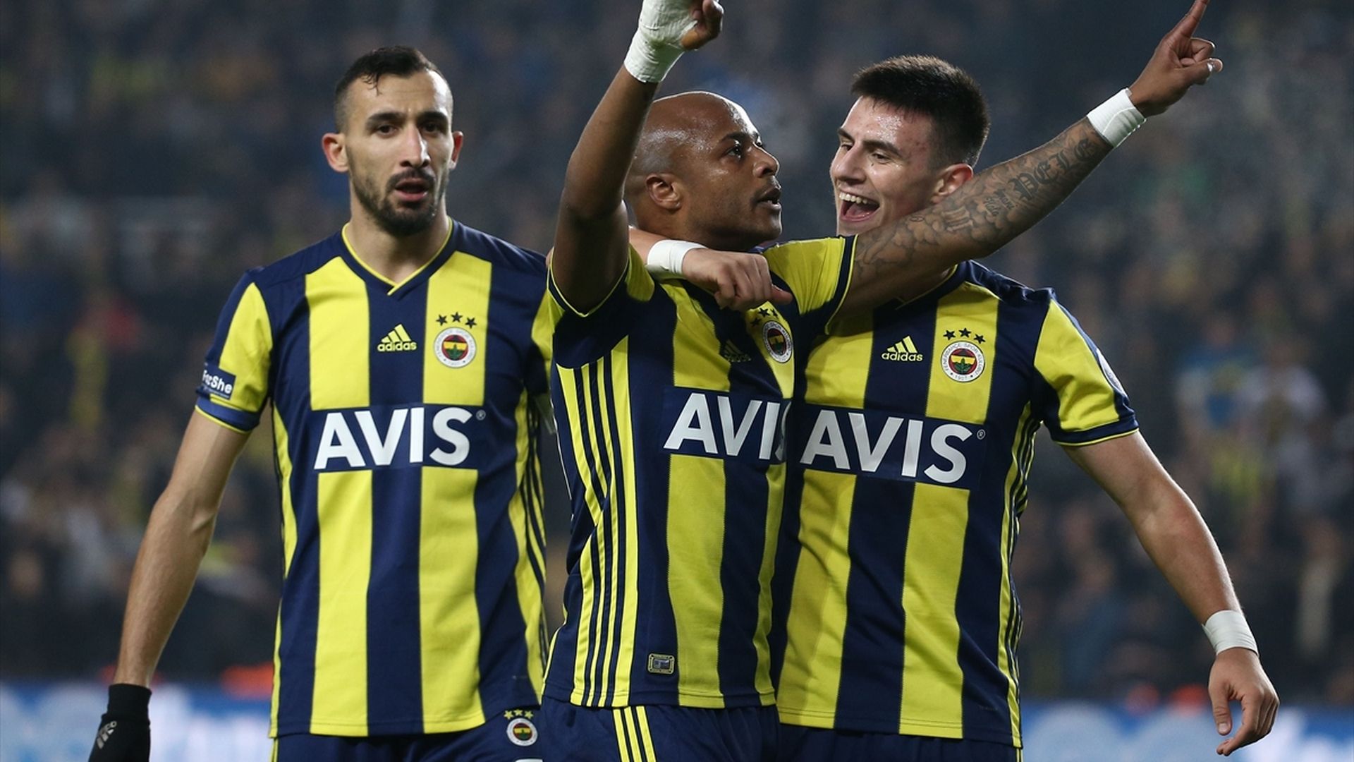 Mehmet Topal Andre Ayew Eljif Elmas Fenerbahce 12172018