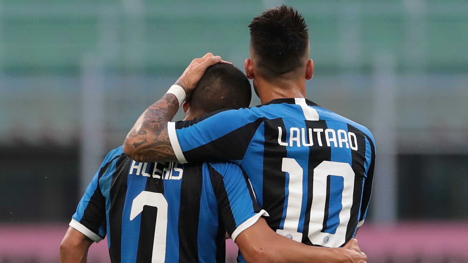 Alexis Sanchez Lautaro Martinez Inter Brescia Serie A 01072020