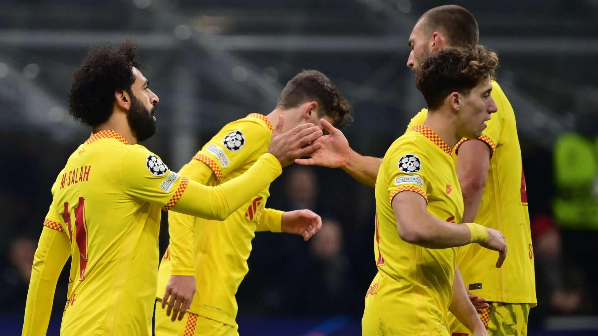 Liverpool celebrate Mo Salah goal vs AC Milan, 2021-22