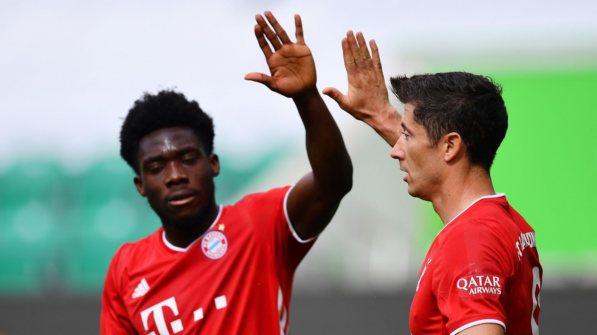 Alphonso Davies Robert Lewandowski Bayern Munich 2019-20