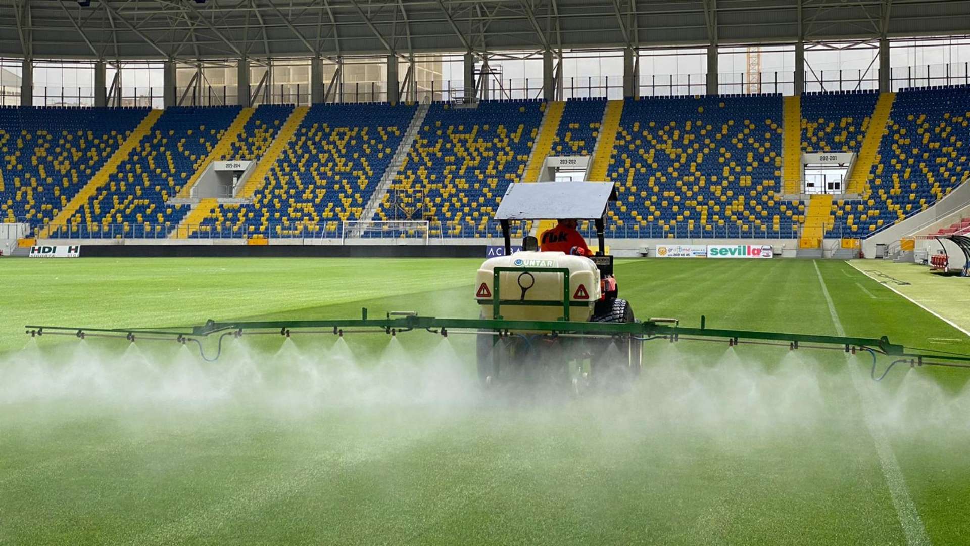 stadyum zemin bakim 07102020