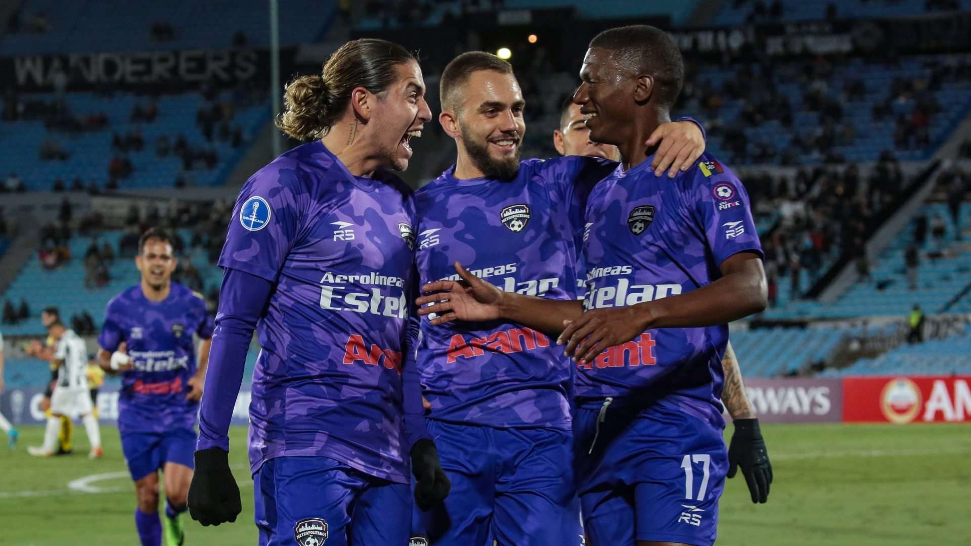 Metropolitanos, da Venezuela, comemora gol marcado, 2023