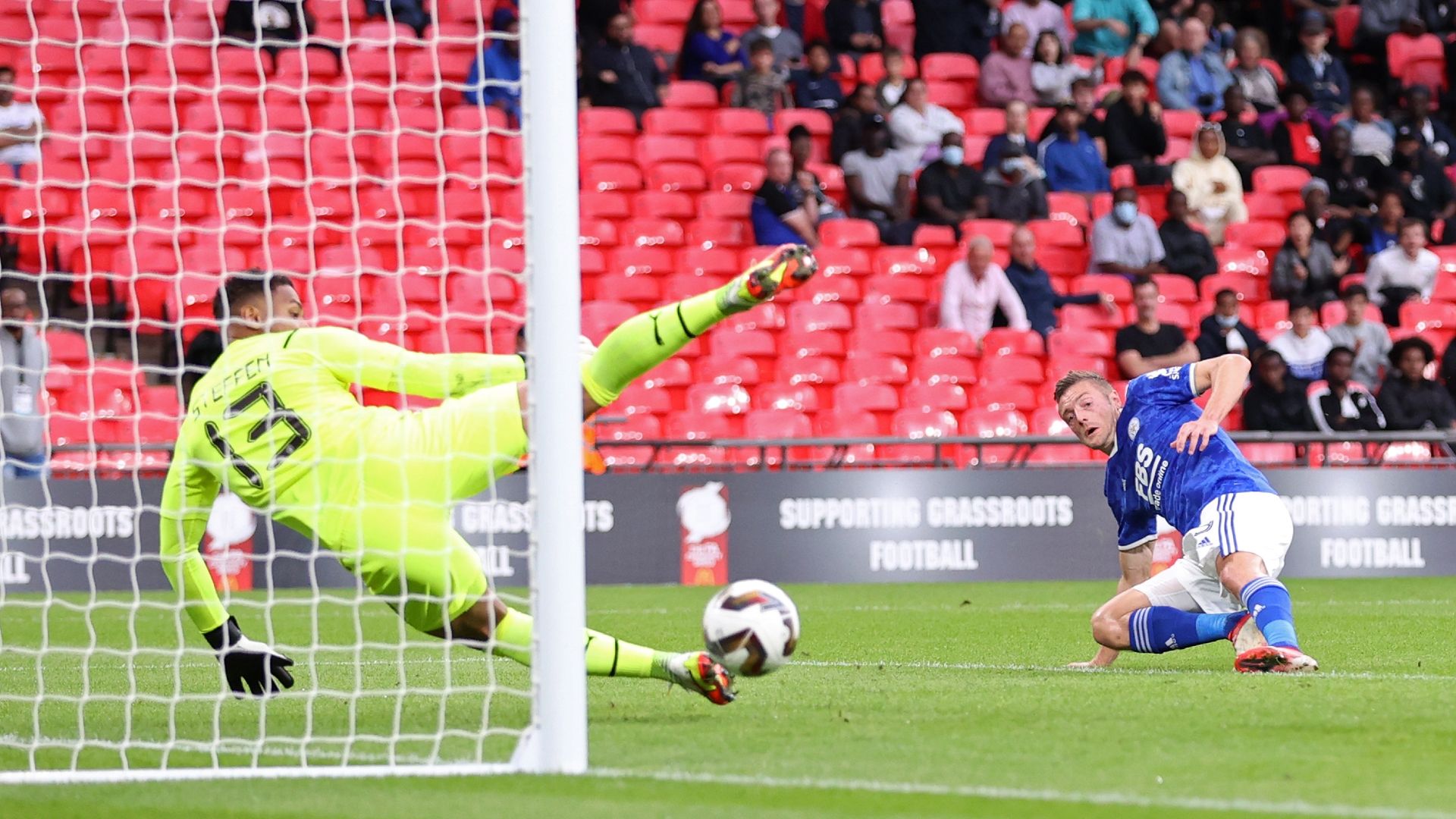 Jamie Vardy Leicester City Manchester City Community Shield 2021
