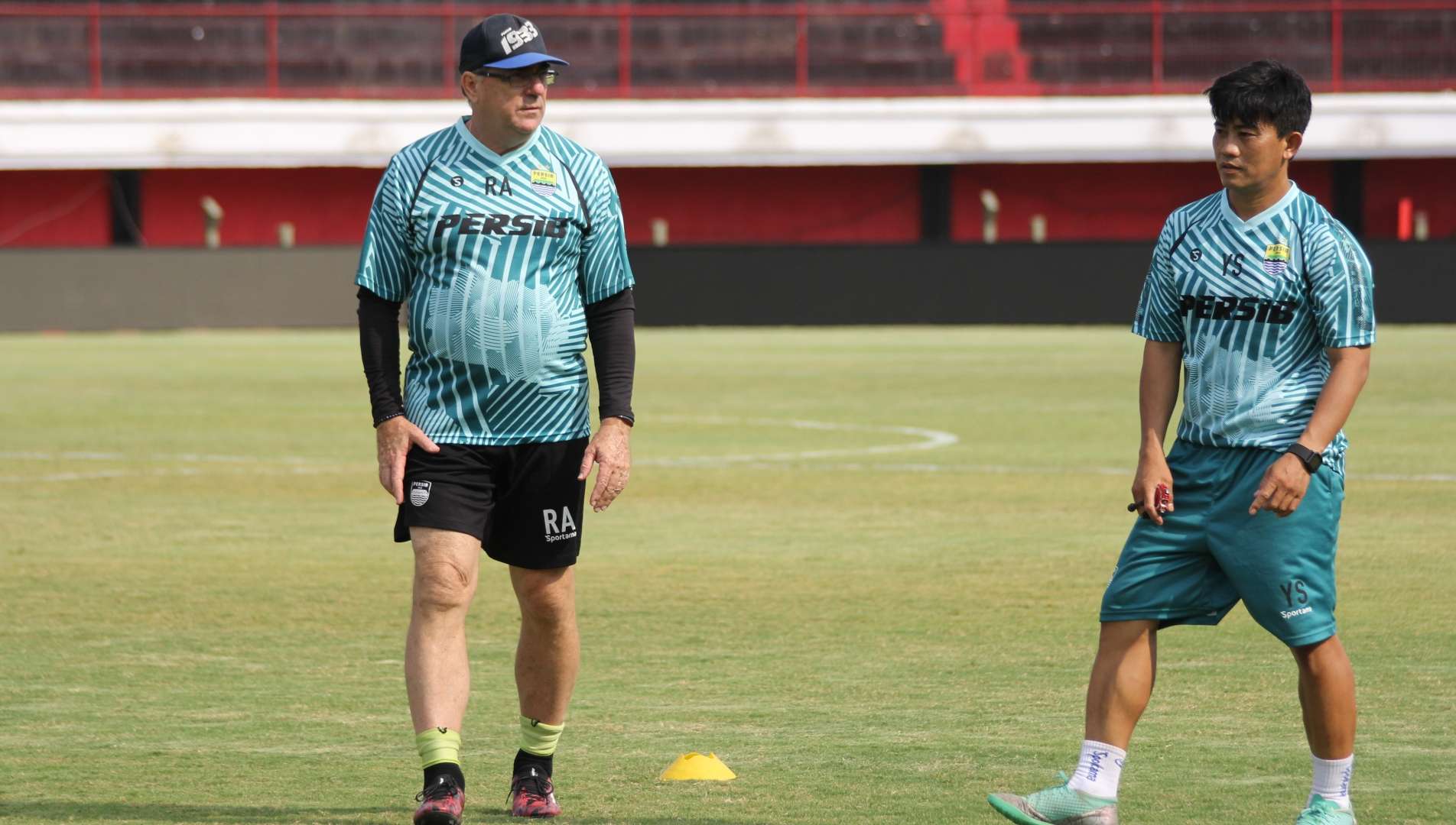 Robert Rene Alberts & Yaya Sunarya - Persib Bandung