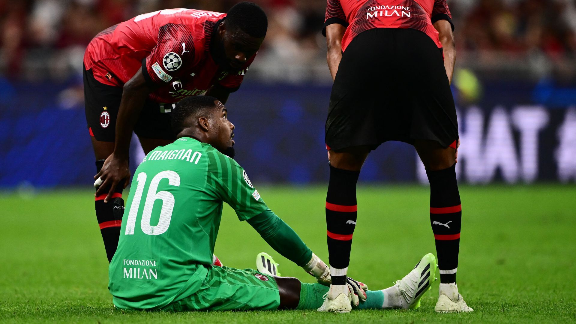 Mike Maignan Milan Newcastle Champions League