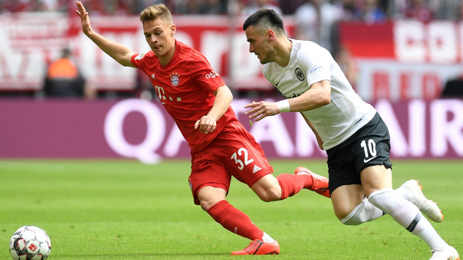 JOSHUA KIMMICH BAYERN MÜNCHEN FILIP KOSTIC EINTRACHT FRANKFURT GERMAN BUNDESLIGA 18052019