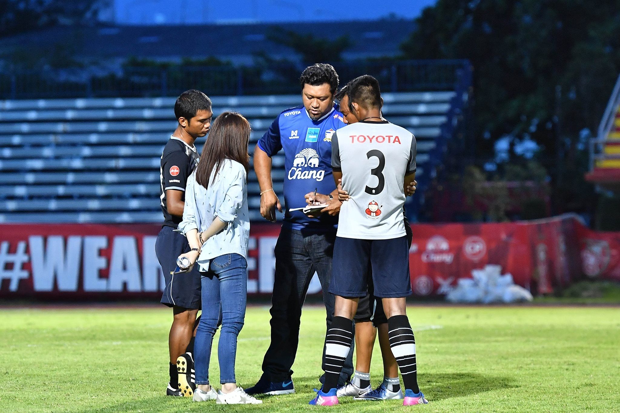 วรวุธ ศรีมะฆะ