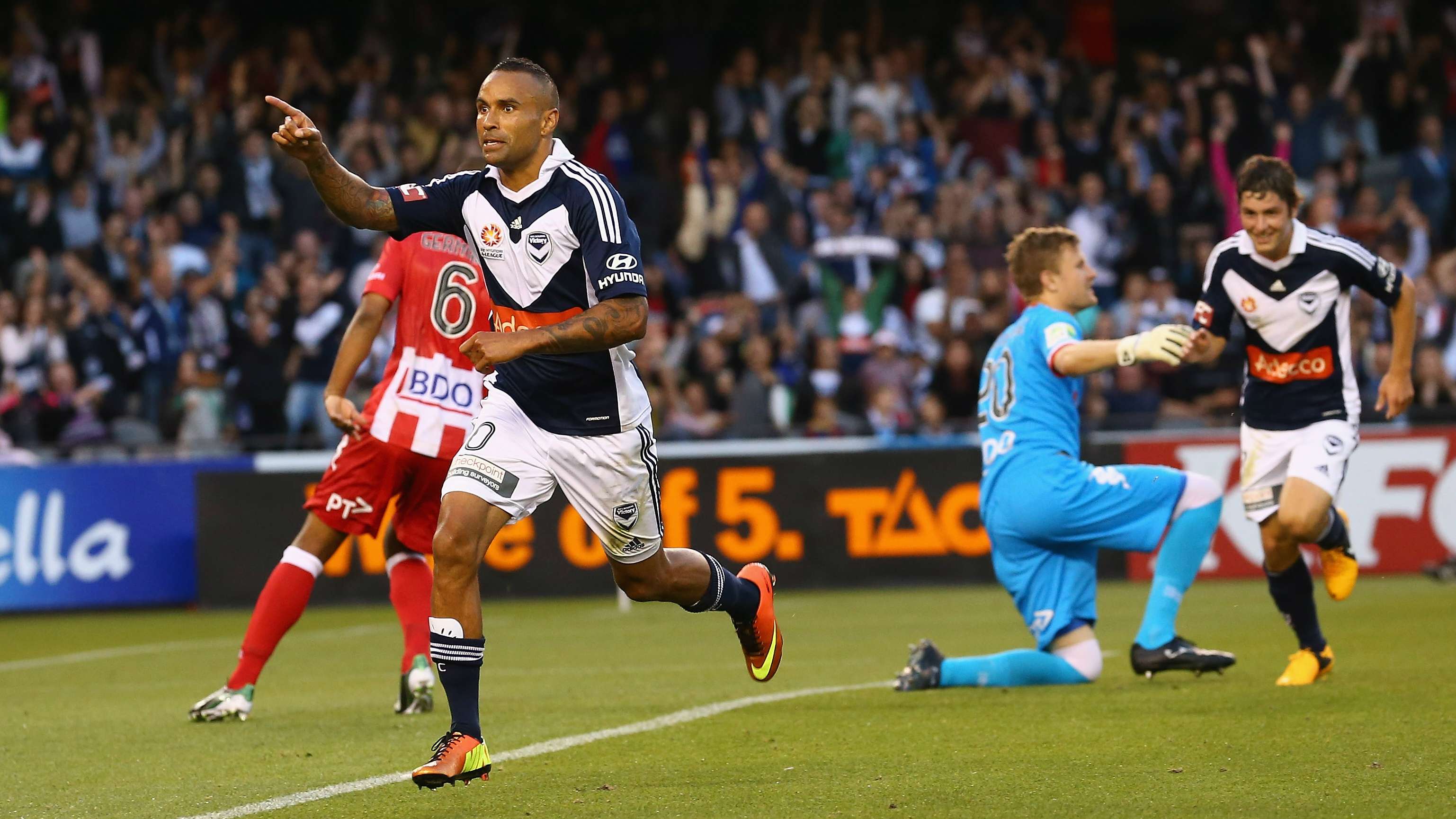 Archie Thompson Melbourne Victory