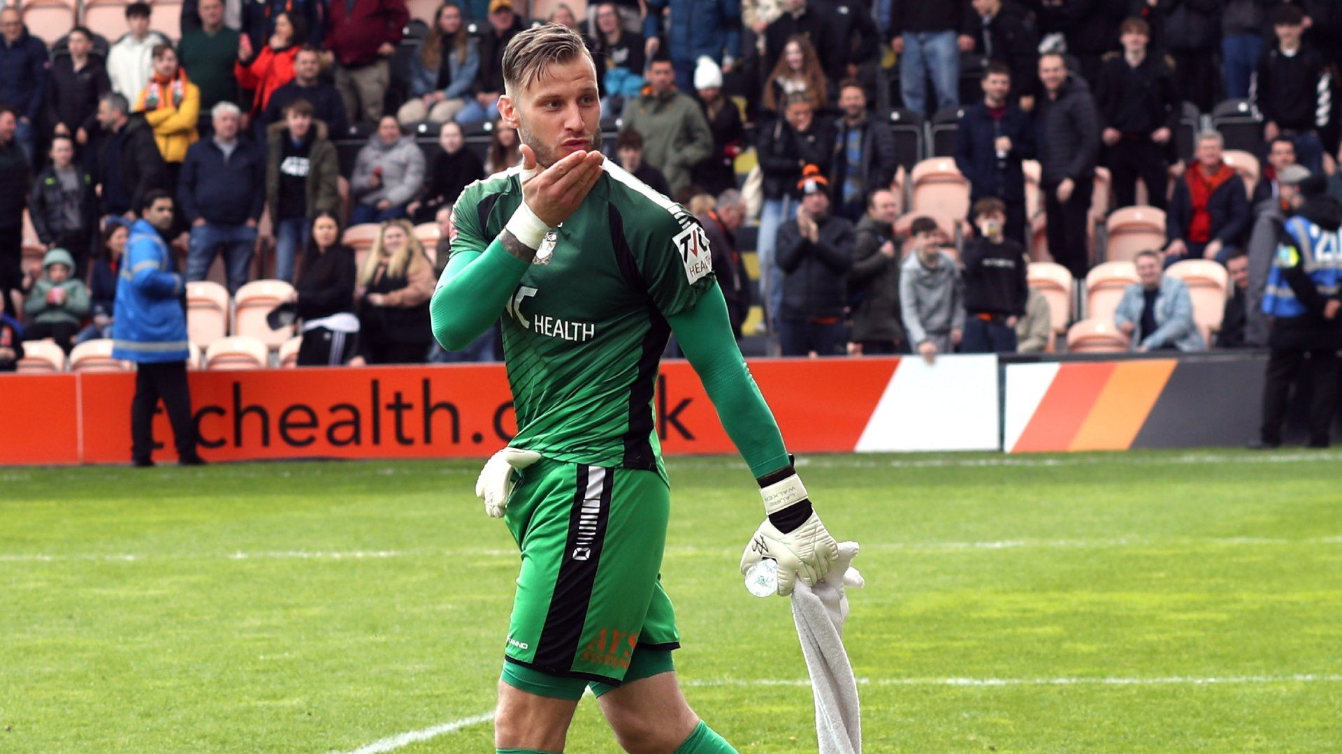 Laurie Walker Barnet 2022-23