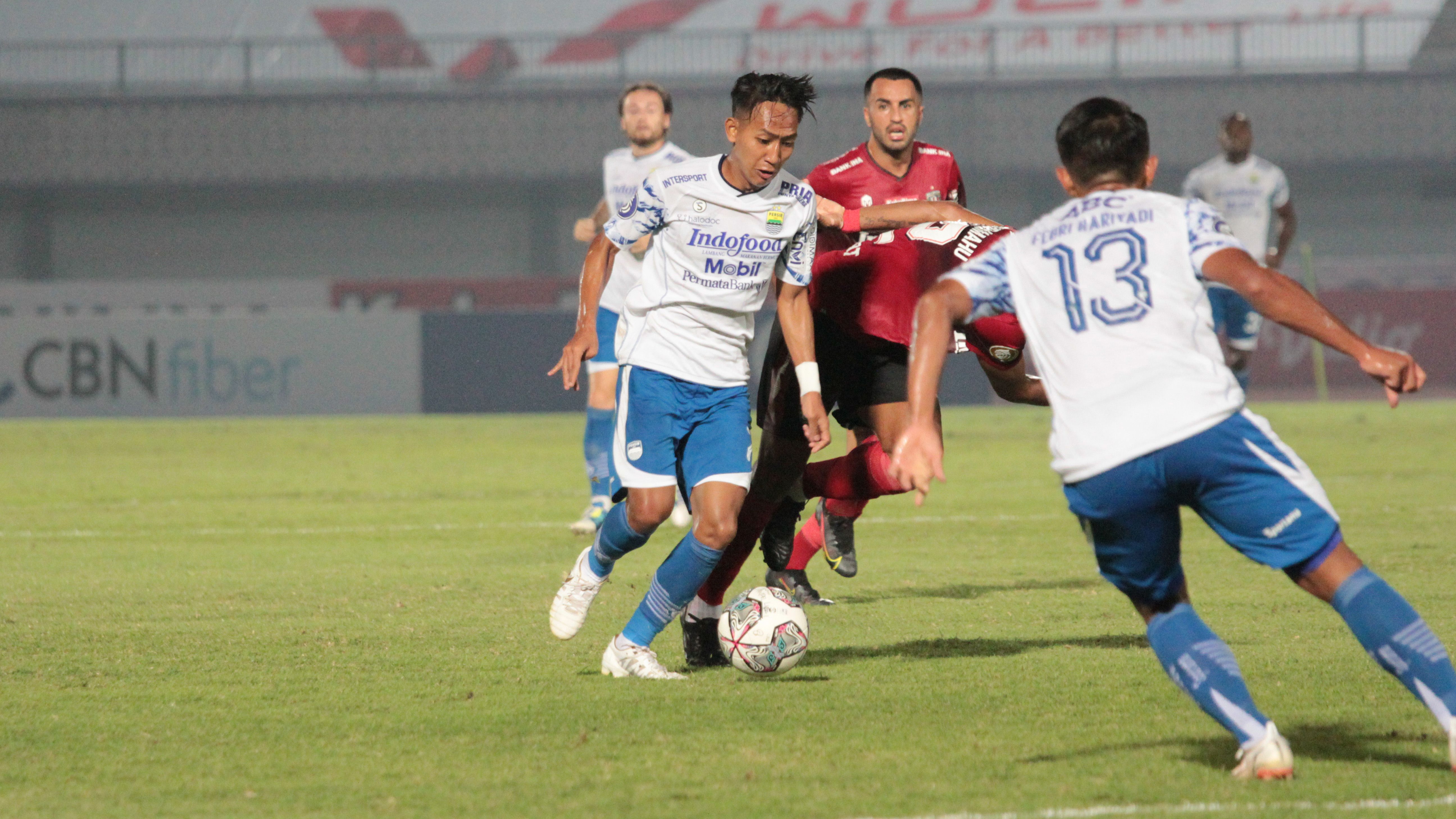 Bali United vs Persib Bandung